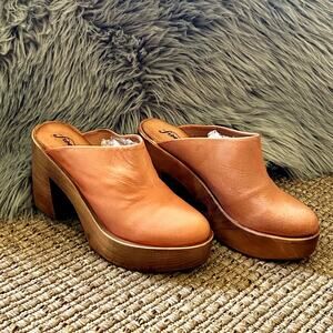 Free People Suki Platform Clog Peachy Tan Leather Wood Size 38 Made in Spain